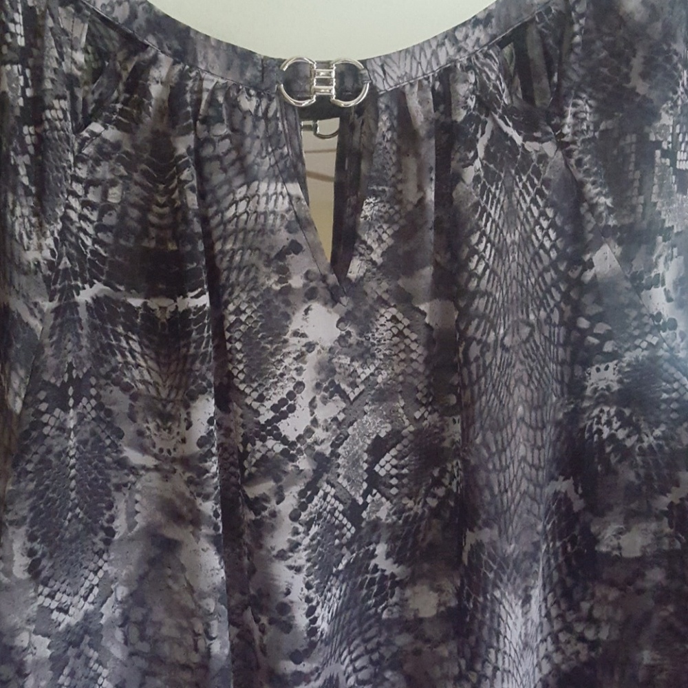 Blouse - Picture 3 of 3